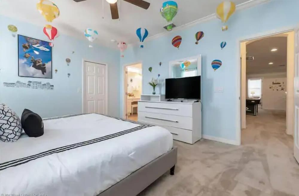 Leisure Lounge property views in Davenport, FL — gallery photo 3