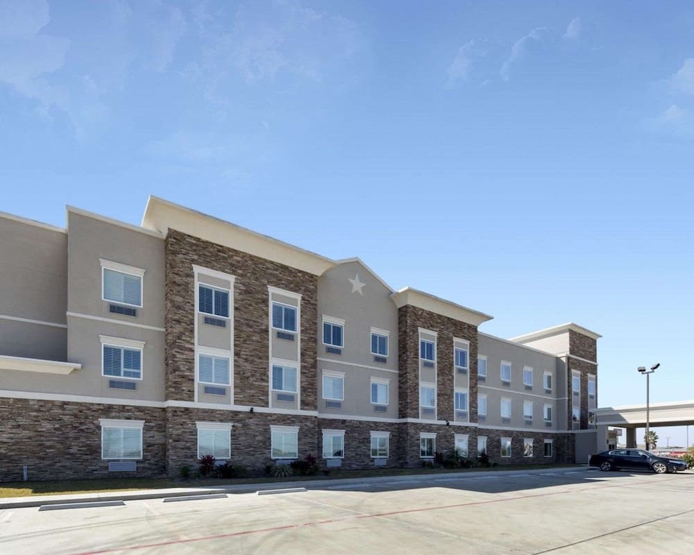Garner Hotel Victoria - East by IHG — hotel in Victoria, Texas