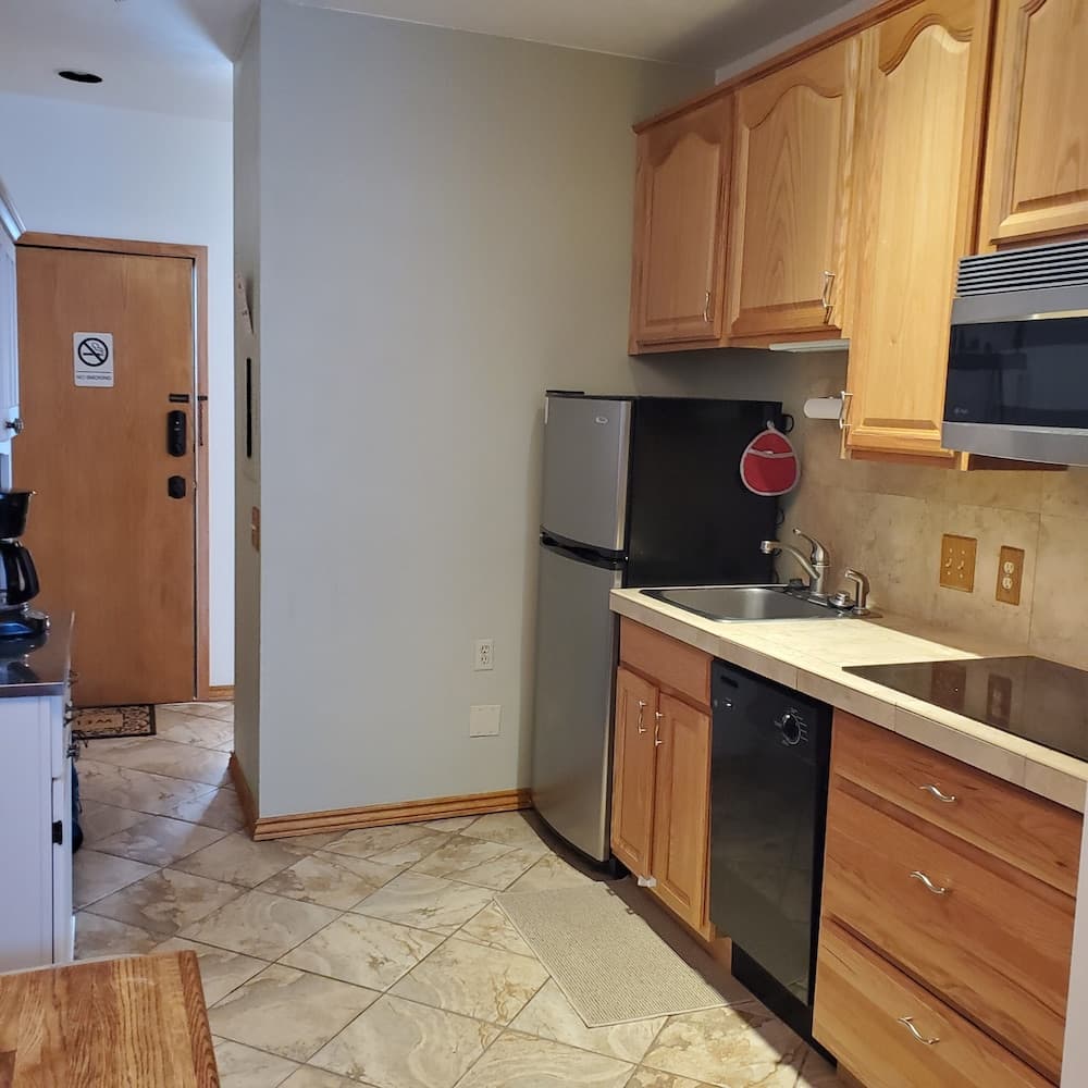 Swan Mountain Resort interior in Keystone, CO — gallery photo 2