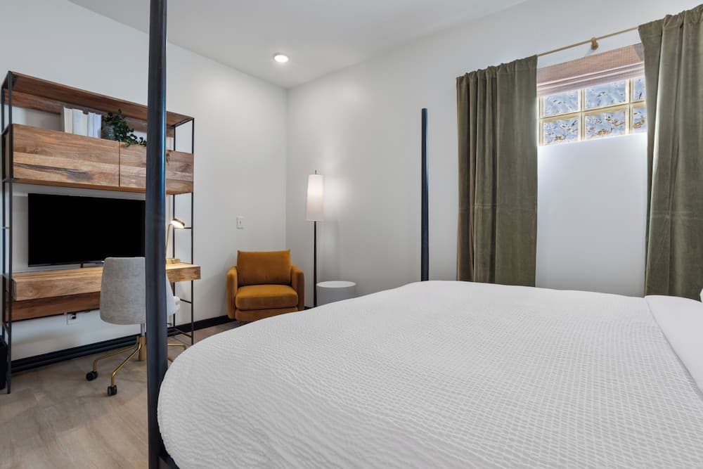 Hotel Vela gallery photo in Gulfport, MS — image 8