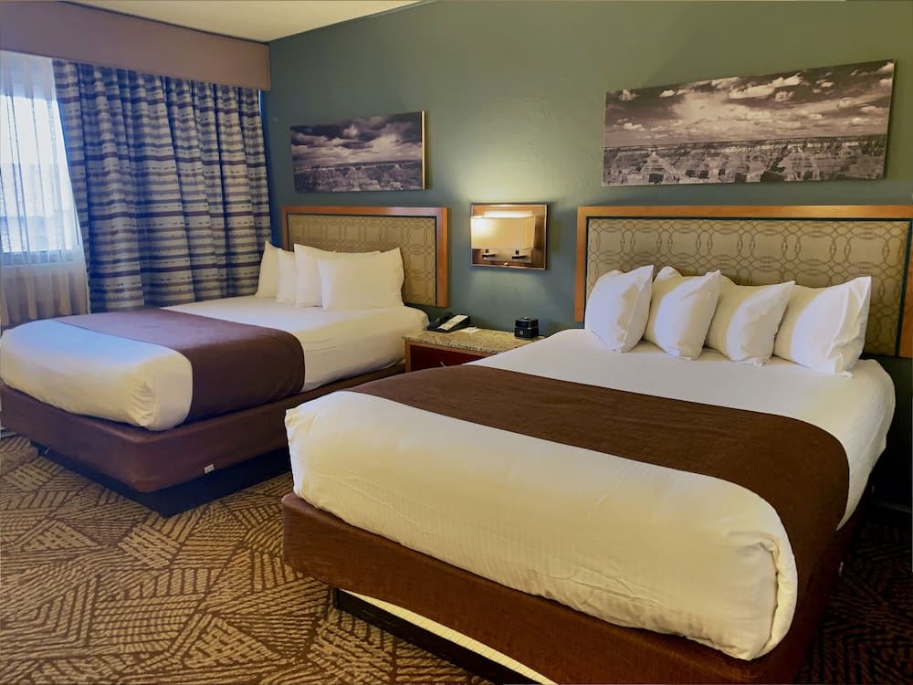 Thunderbird Lodge - Inside the Park interior in Grand Canyon, AZ — gallery photo 2