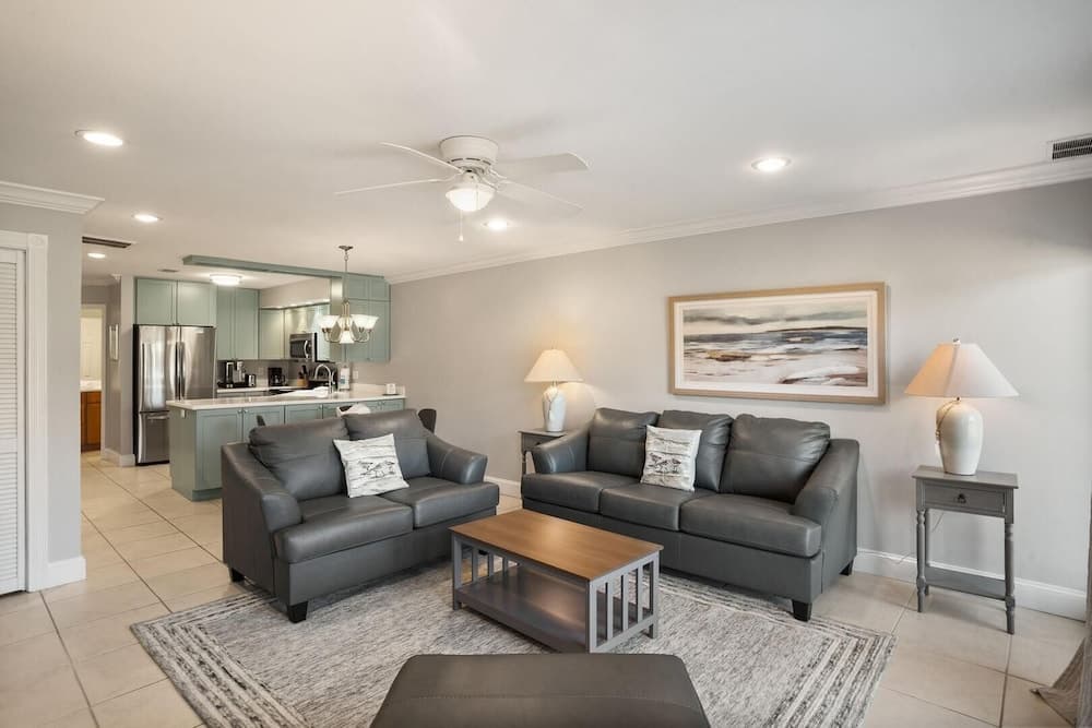Hampton Inn Brentwood gallery photo in Brentwood, CA — image 12