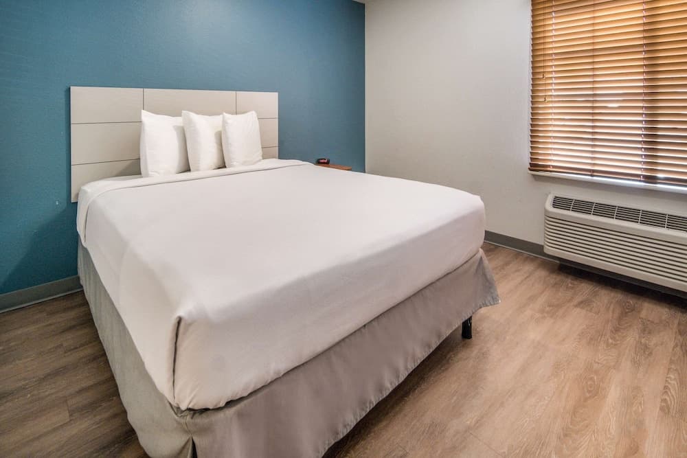 WoodSpring Suites Denton gallery photo in Denton, TX — image 13