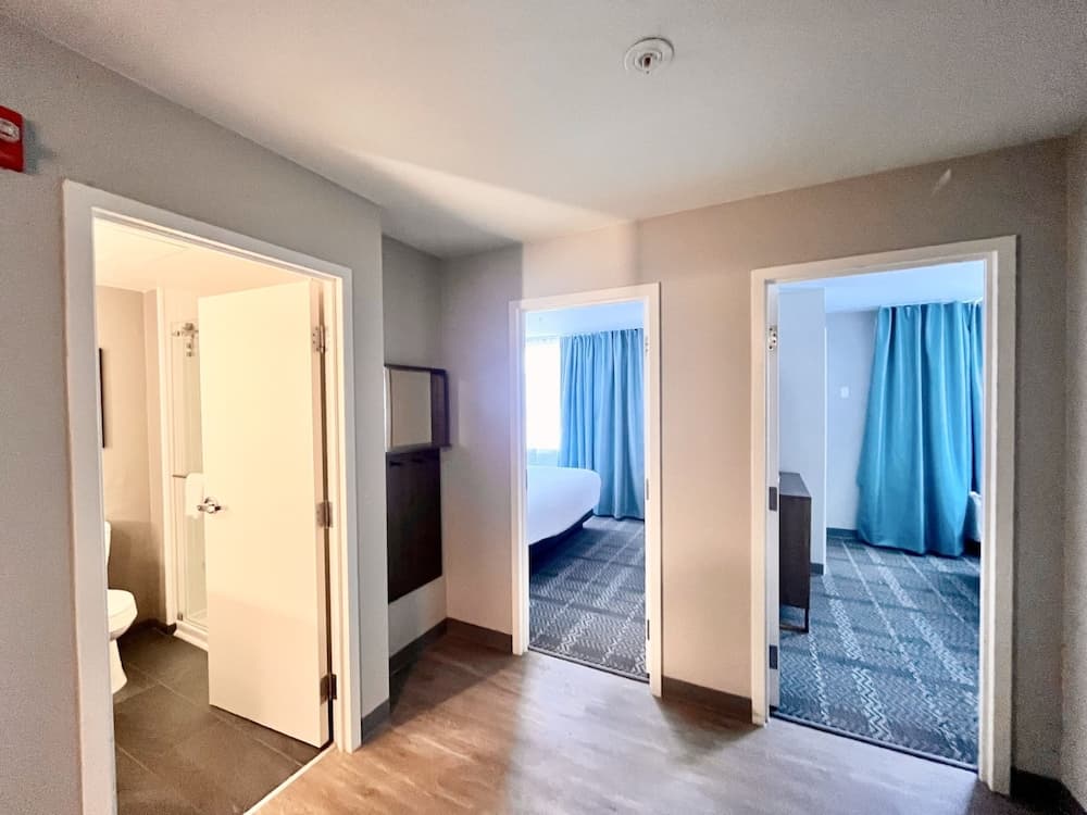 Staybridge Suites Federal Way - Seattle South by IHG interior in Federal Way, WA — gallery photo 2