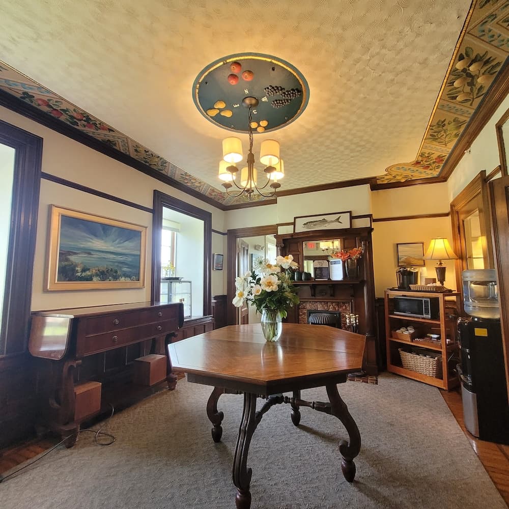 Stone House Inn gallery photo in Little Compton — image 86