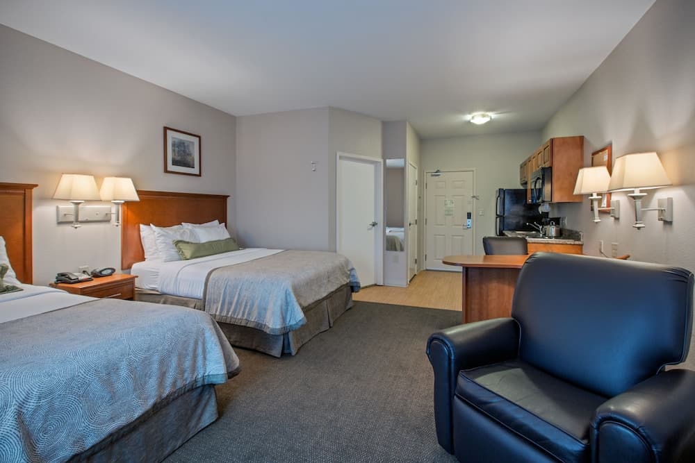 Candlewood Suites Perrysburg by IHG interior in Perrysburg, OH — gallery photo 2
