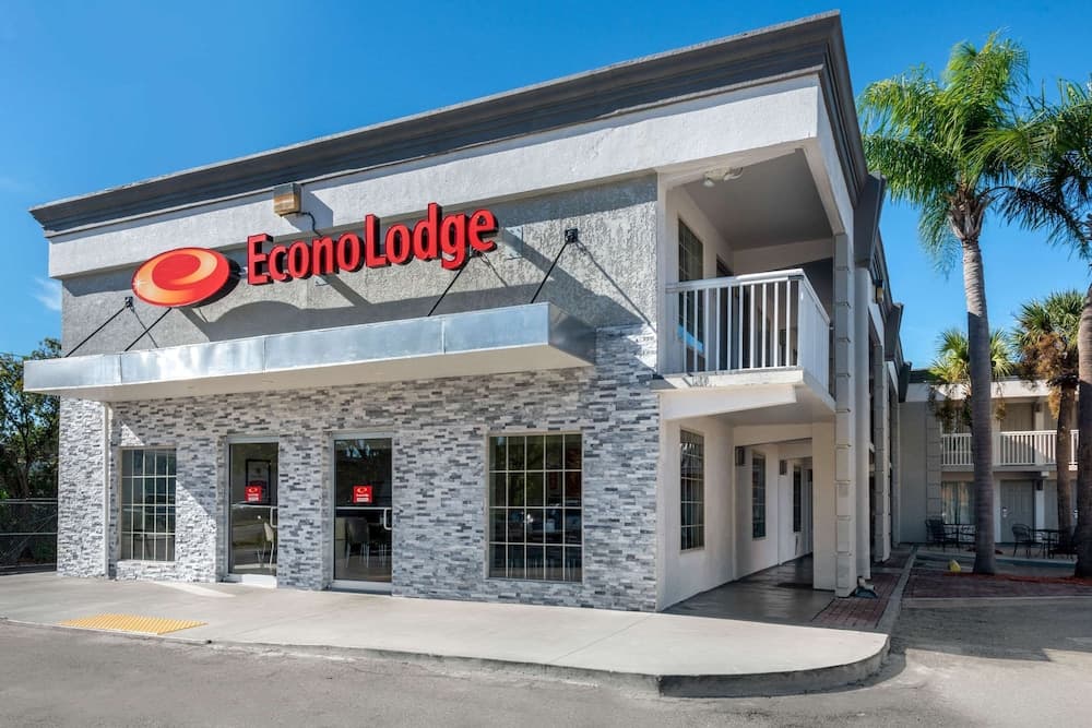 Econo Lodge Airport at RJ Stadium featured exterior or lobby in Tampa, FL — similar hotel