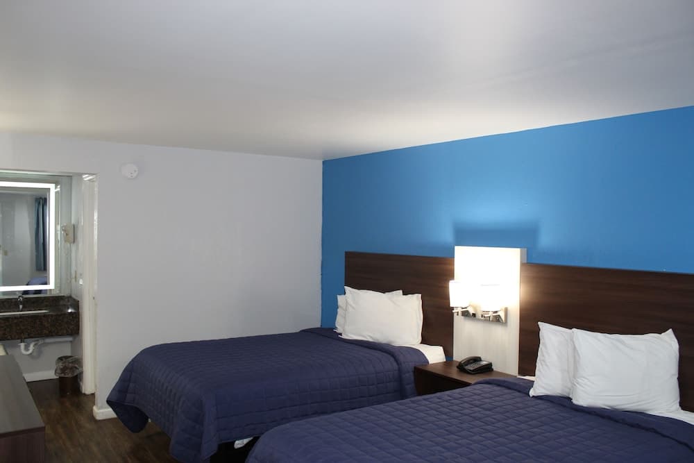 Motel 6 Saint George, SC – I-95 interior in St. George, SC — gallery photo 2
