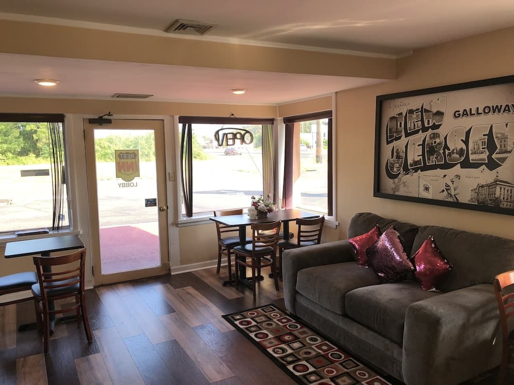 Rest Inn Atlantic City Galloway property views in Absecon, NJ — gallery photo 3