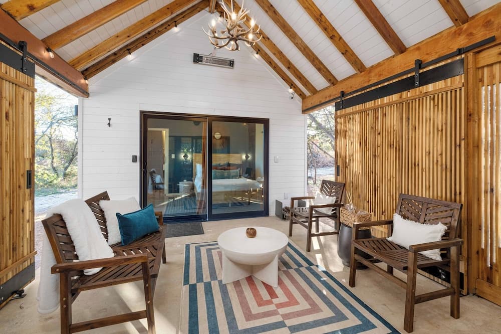 Lucky Arrow Retreat - Dripping Springs gallery photo in Dripping Springs, TX — image 54