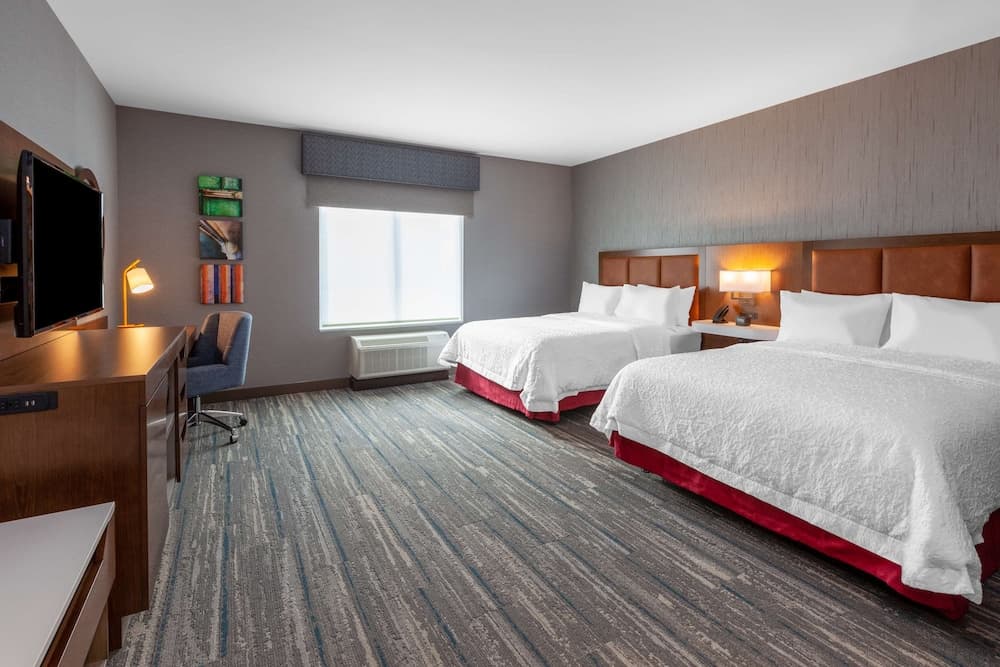 Hampton Inn & Suites Bloomfield Hills Detroit property views in Bloomfield Hills, MI — gallery photo 3