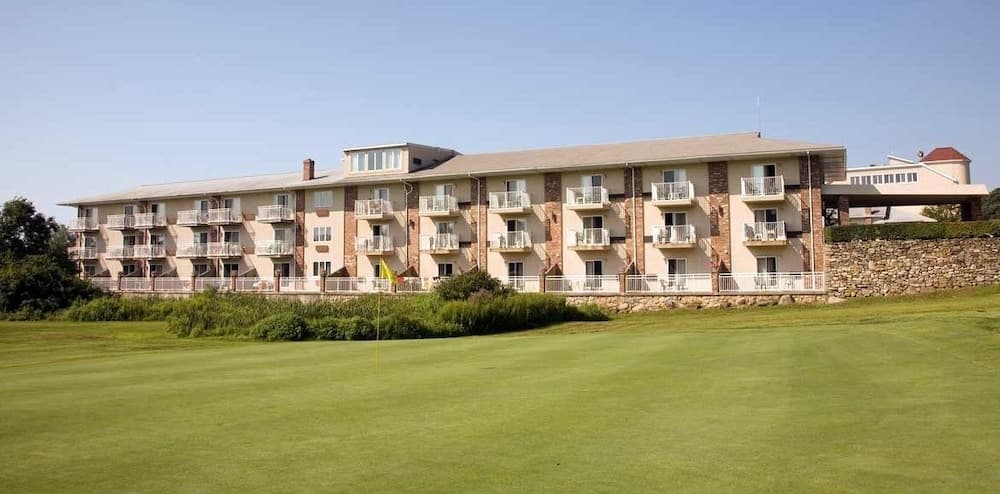 Winnapaug Inn featured exterior or lobby in Westerly, RI — similar hotel