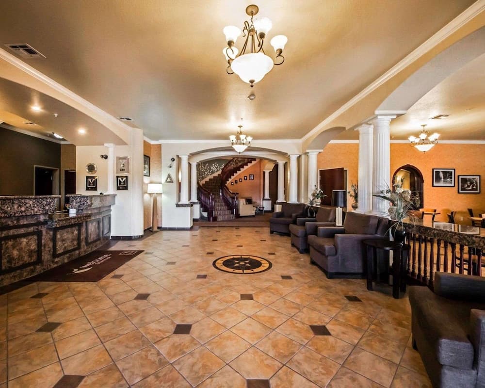 Sleep Inn & Suites Shamrock interior in Shamrock, TX — gallery photo 2