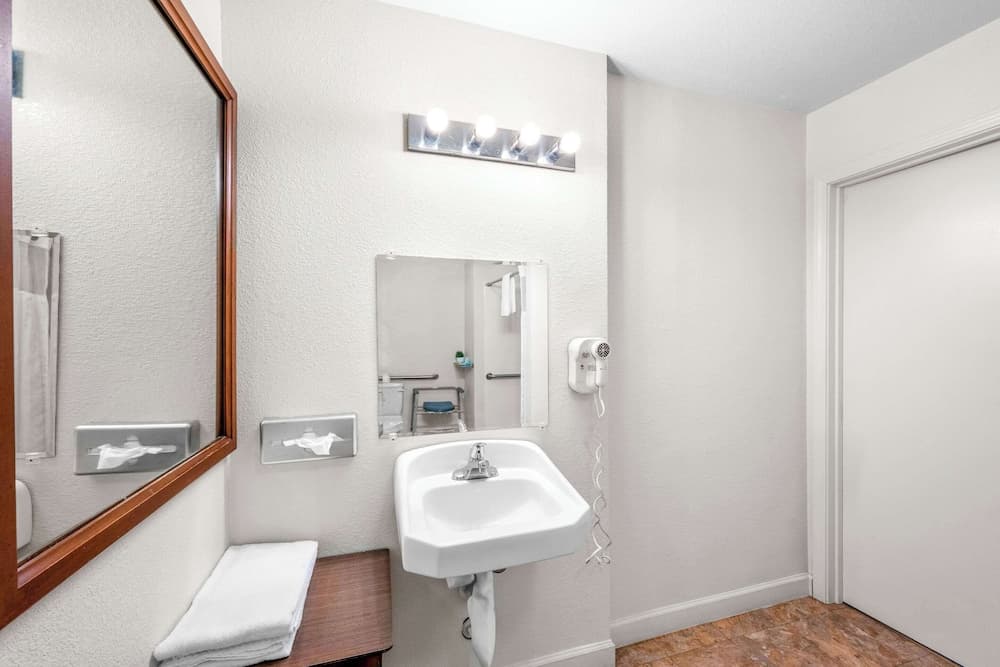Quality Inn & Suites Jackson gallery photo in Jackson, CA — image 7