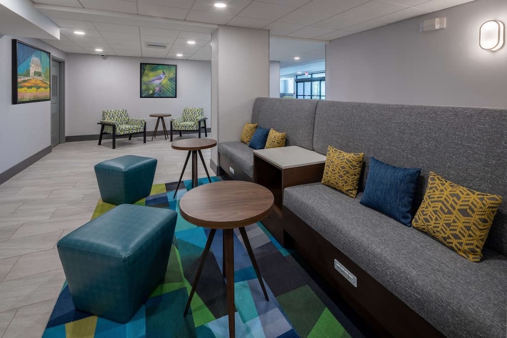 Hampton Inn Asheville-Tunnel Rd. property views in Asheville, NC — gallery photo 3