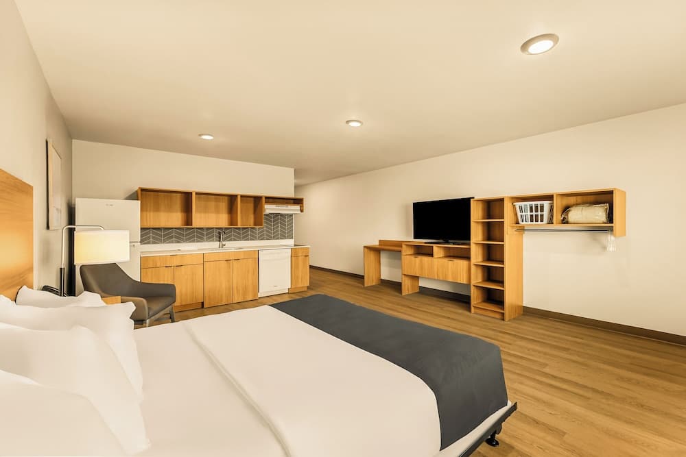 LivAway Suites Seattle-Renton gallery photo in Renton, WA — image 13