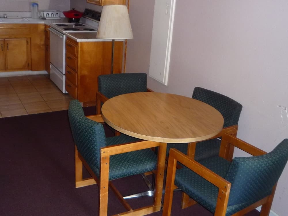 Nice Inn Yuba City interior in Yuba City, CA — gallery photo 2