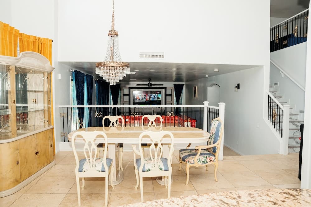 Large Family Home Near Phoenix gallery photo in Buckeye, AZ — image 28