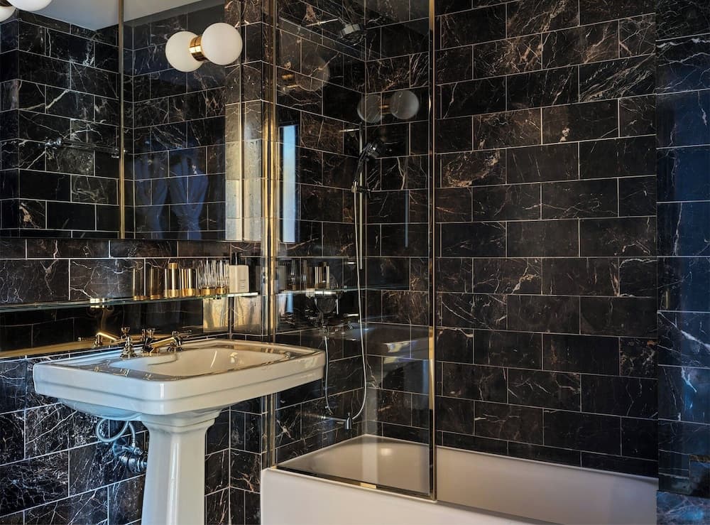 The Manner, The Unbound Collection by Hyatt property views in New York, NY — gallery photo 3