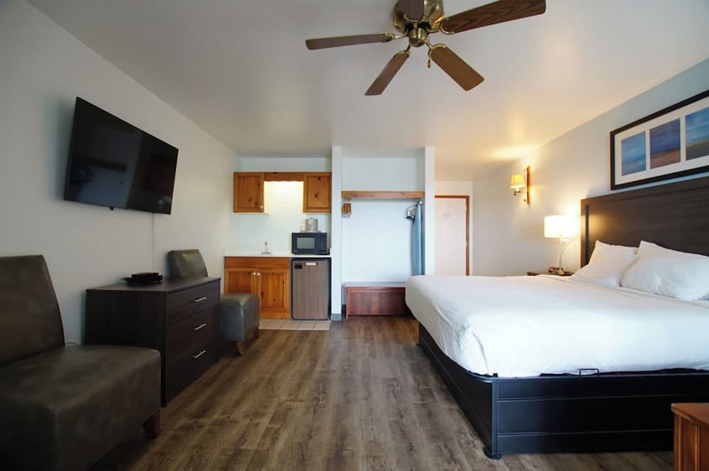 Snyder's Shoreline Inn gallery photo in Ludington, MI — image 202