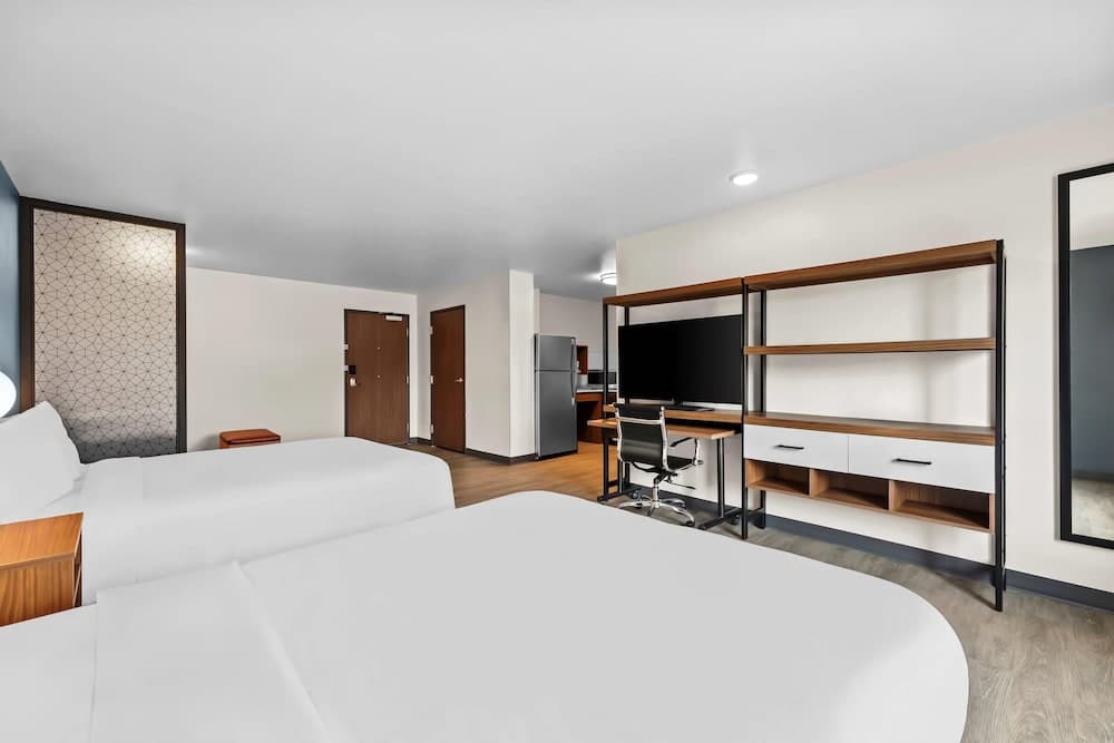 Everhome Suites Brownsville gallery photo in Brownsville, TX — image 20