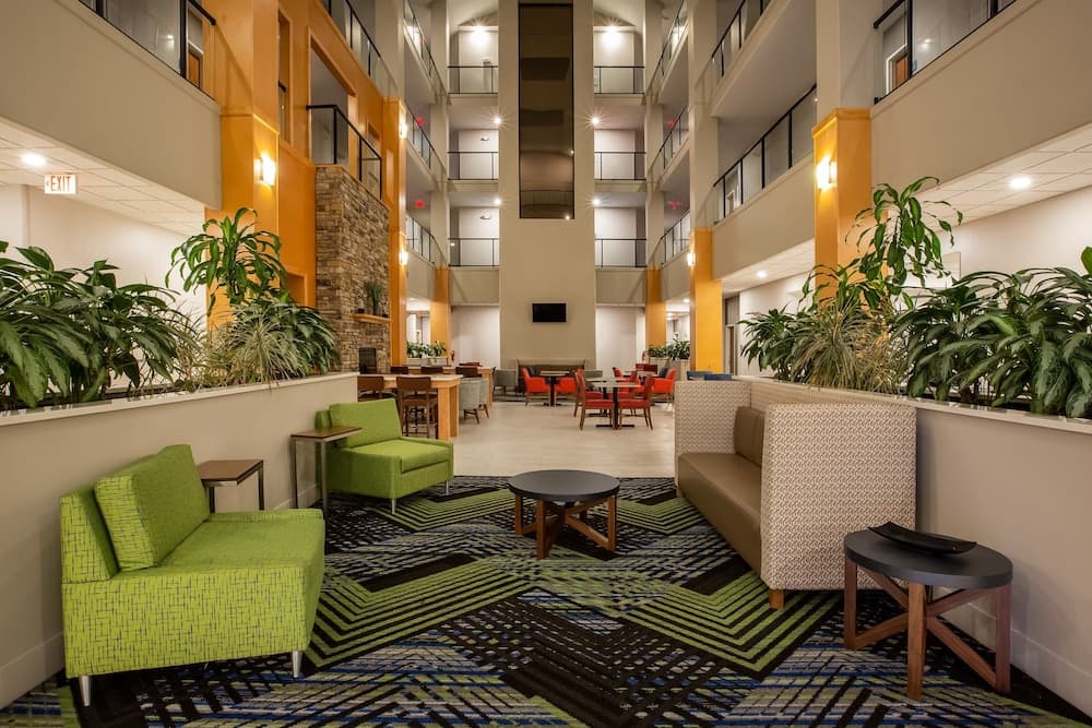 Holiday Inn Express Hotel & Suites Fairburn by IHG interior in Fairburn, GA — gallery photo 2