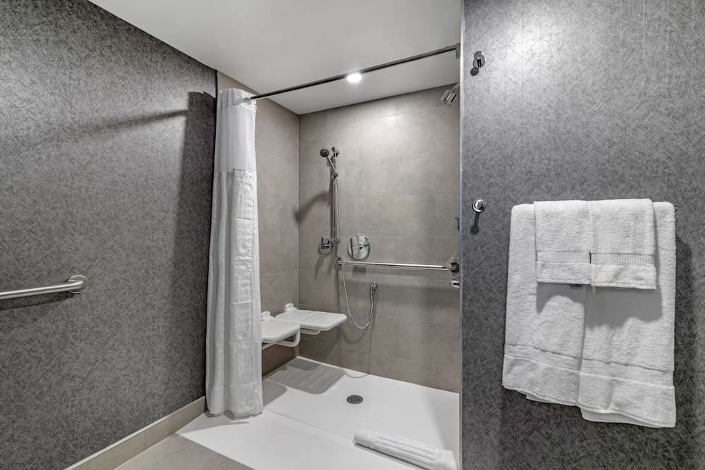 Clarion Inn Nashua gallery photo in Nashua, NH — image 25