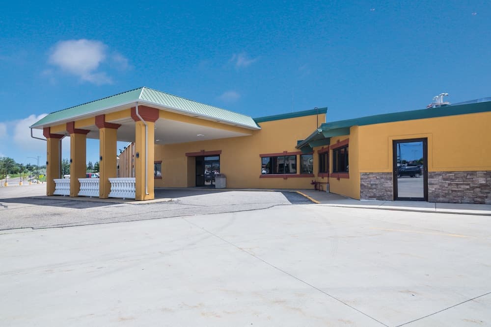 Badlands Inn & Suites — hotel in Dickinson, North Dakota