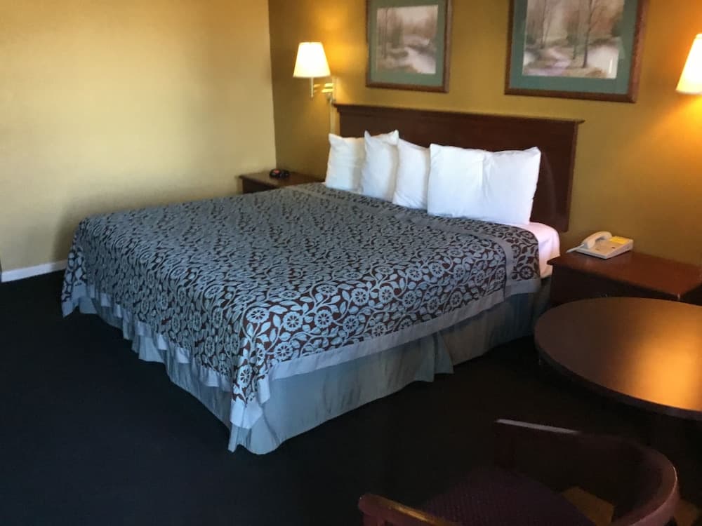 Travel Inn North Little Rock property views in North Little Rock, AR — gallery photo 3