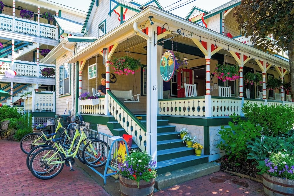 Pequot Hotel gallery photo in Oak Bluffs, MA — image 28