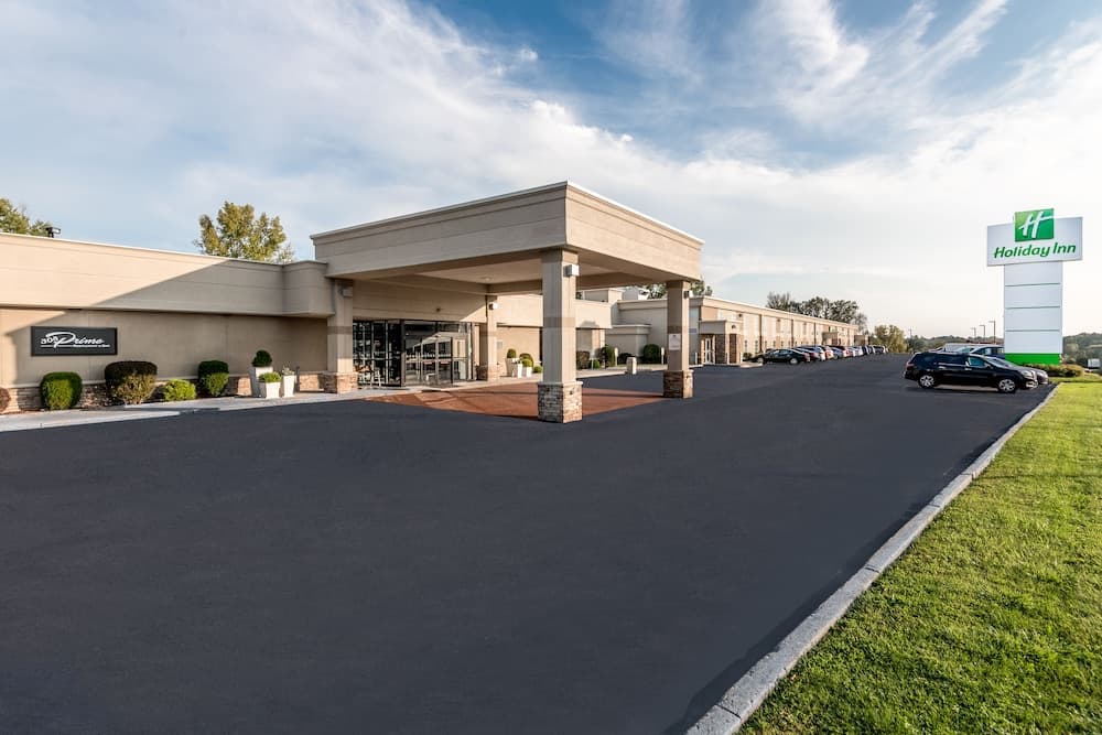 Holiday Inn Johnstown-Gloversville by IHG featured exterior or lobby in Johnstown, NY — similar hotel