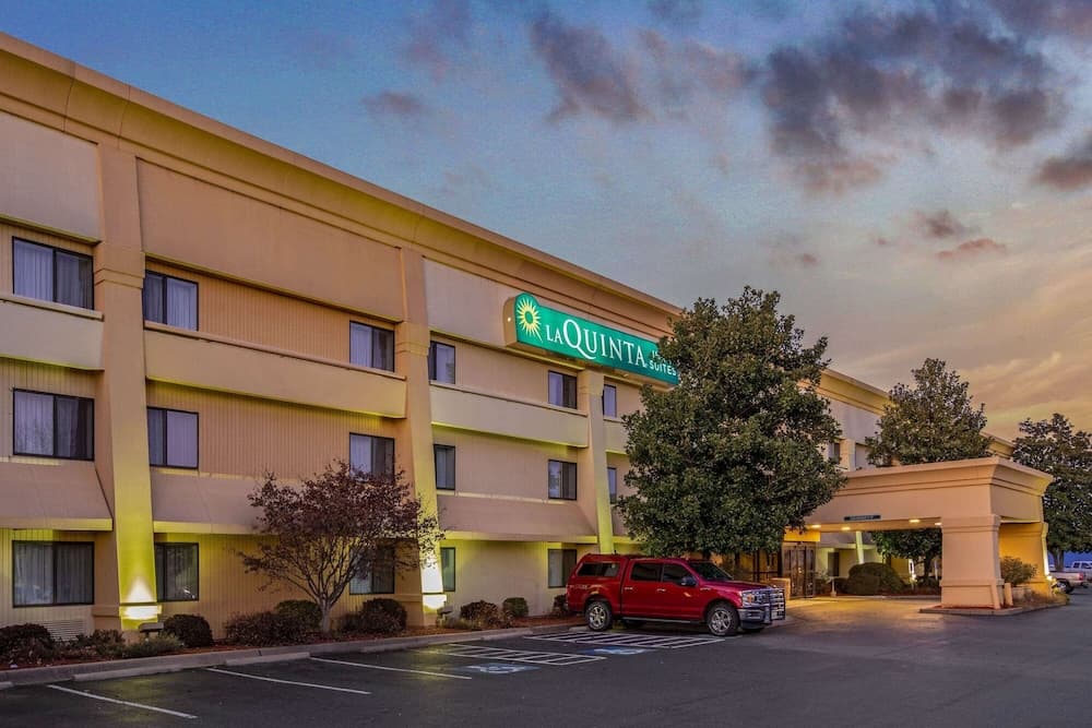 La Quinta Inn & Suites by Wyndham N Little Rock-McCain Mall featured exterior or lobby in North Little Rock, AR — similar hotel