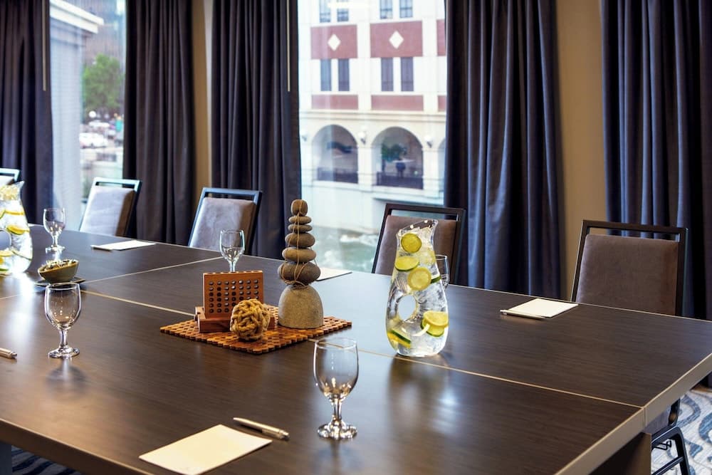 Renaissance Reno Downtown Hotel & Spa interior in Reno, NV — gallery photo 2