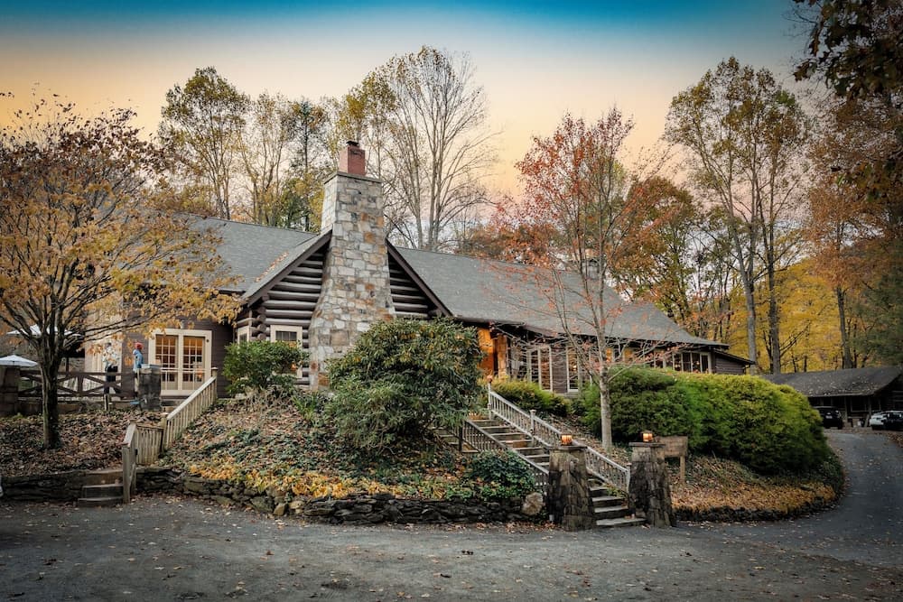 Snowbird Mountain Lodge featured exterior or lobby in Robbinsville, NC — similar hotel