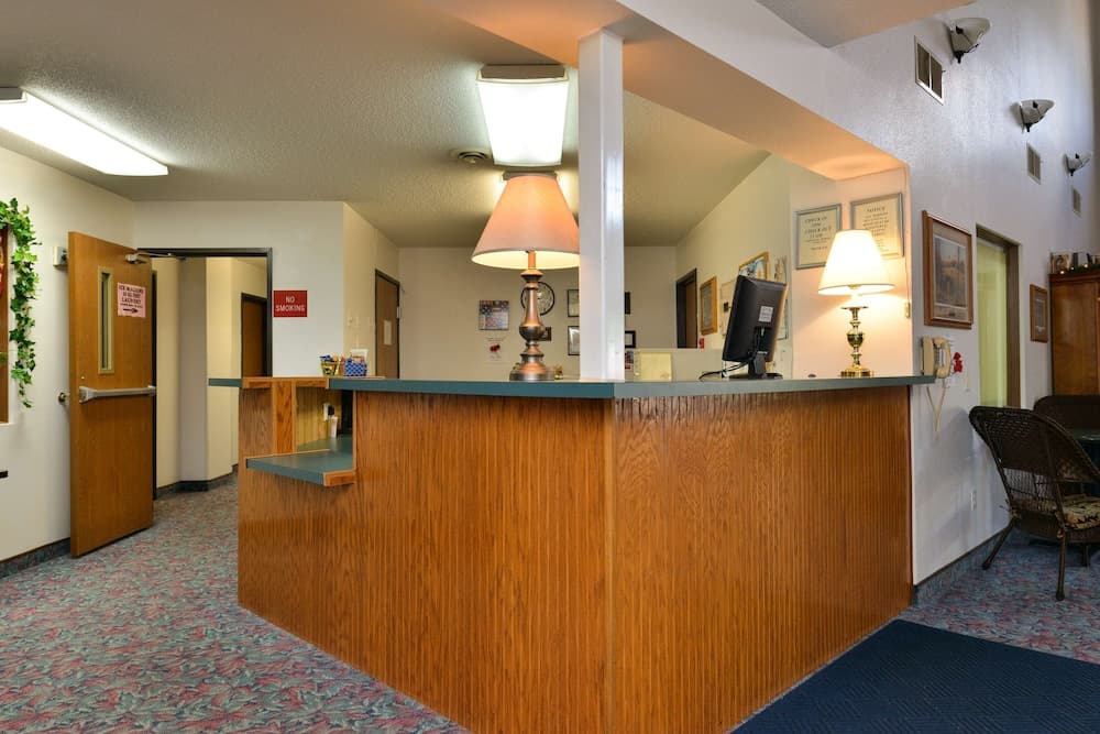 Americas Best Value Inn & Suites Clear Lake interior in Clear Lake, SD — gallery photo 2