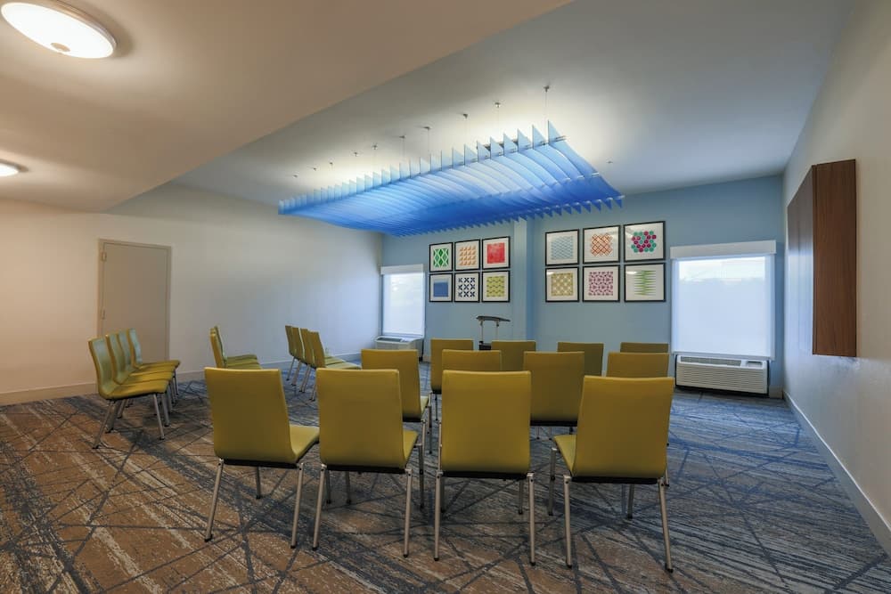 Holiday Inn Express Burlington by IHG gallery photo in Burlington, NC — image 9