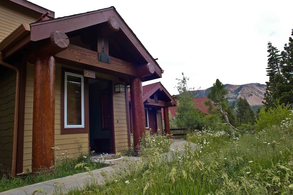 Eagle Run 204 featured exterior or lobby in Mammoth Lakes, CA — similar hotel