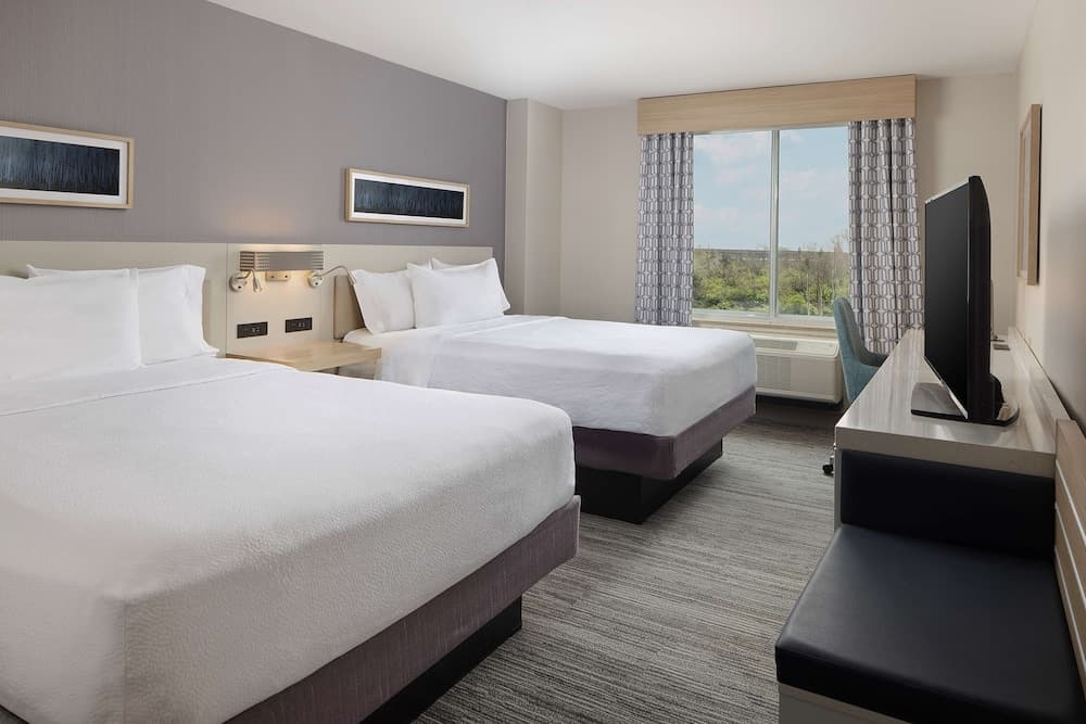 Hilton Garden Inn Queens/JFK Airport property views in Jamaica, NY — gallery photo 3