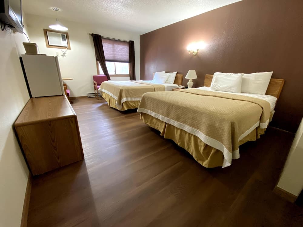 Woodlands Inn & Suites property views in Medford, WI — gallery photo 3