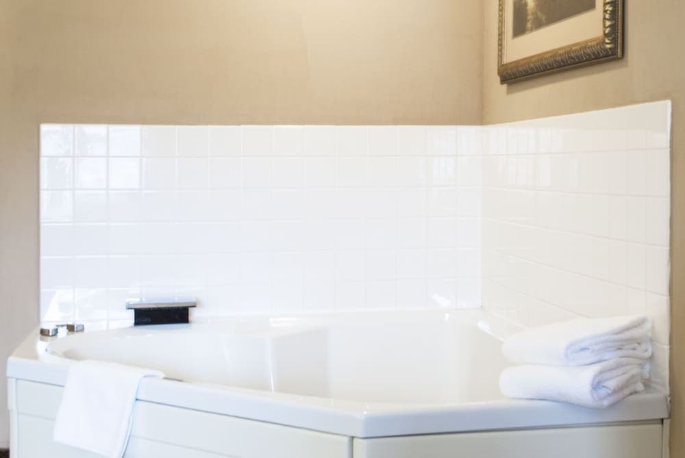 Country Inn & Suites by Radisson, Cedar Falls, IA gallery photo in Cedar Falls, IA — image 54