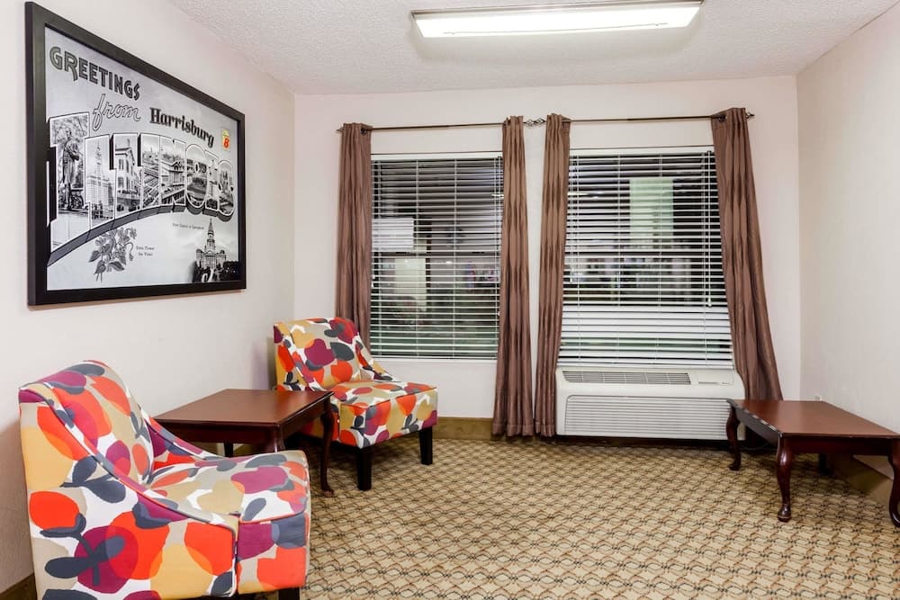 Super 8 by Wyndham Harrisburg interior in Harrisburg, IL — gallery photo 2