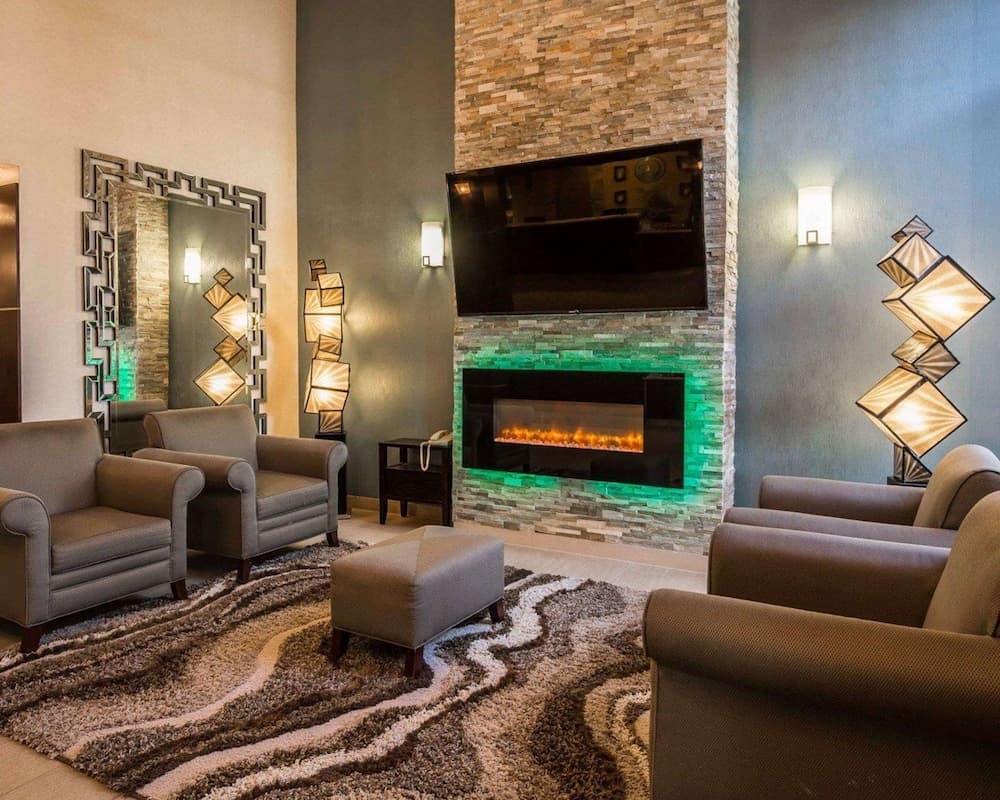 Comfort Suites Stafford Near Sugarland property views in Stafford, TX — gallery photo 3