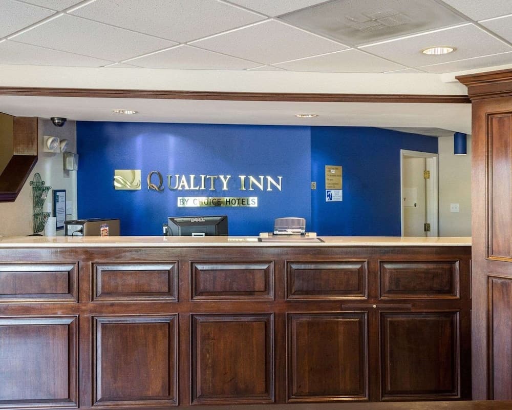 Quality Inn Magee interior in Magee, MS — gallery photo 2