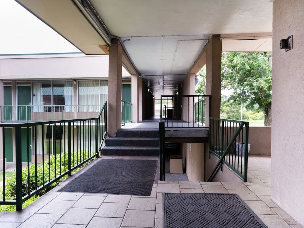 121 Motel Henderson featured exterior or lobby in Henderson, NC — similar hotel