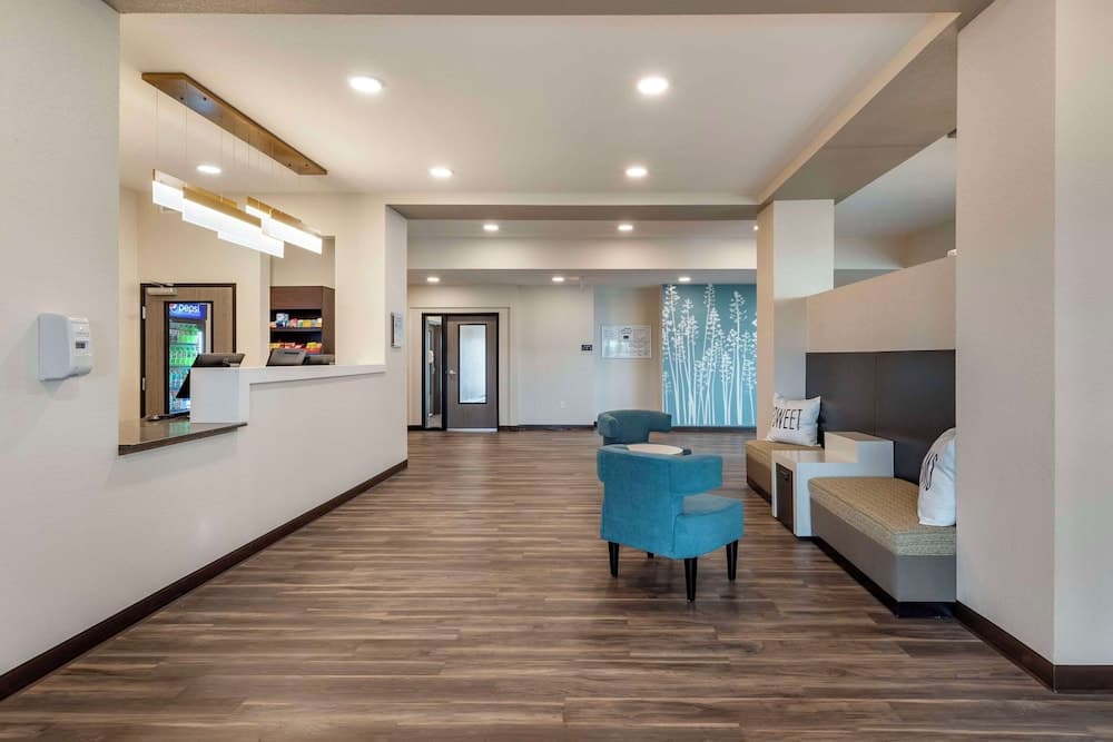MainStay Suites Milwaukee/Franklin property views in Franklin, WI — gallery photo 3