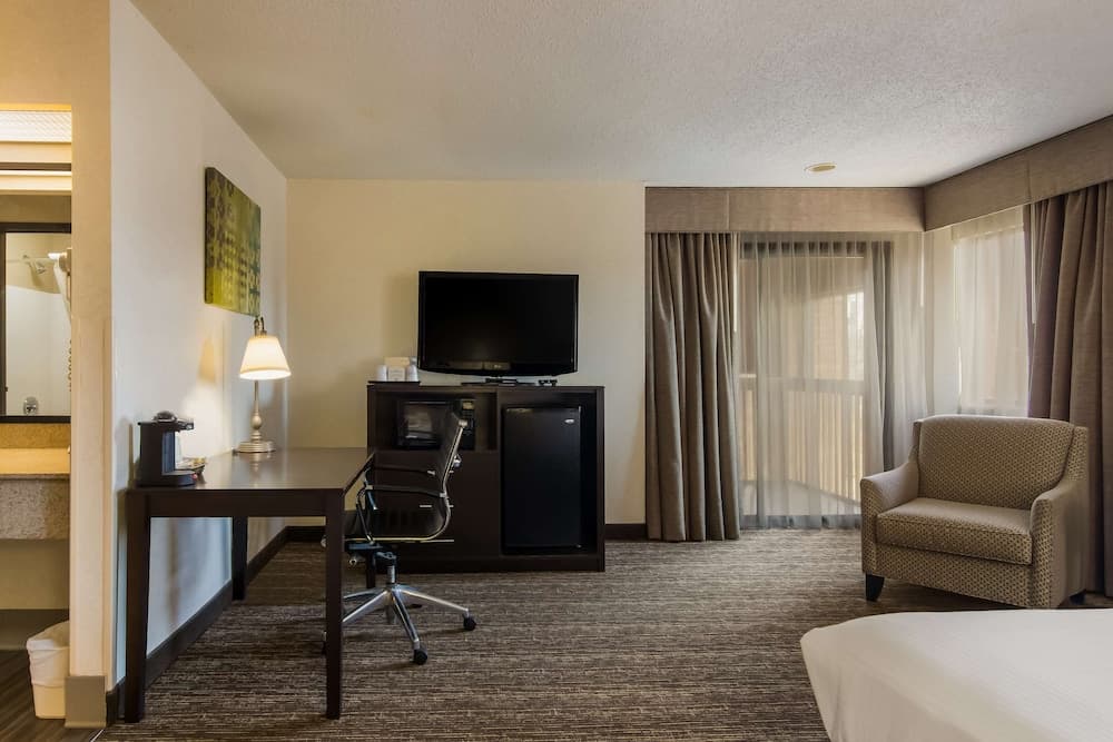 SureStay by Best Western Grove City gallery photo in Grove City, PA — image 21