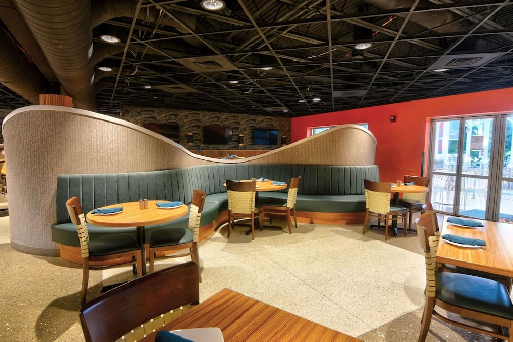 Oasis Hotel and Conv Center, an Ascend Collection Hotel gallery photo in Springfield, MO — image 65