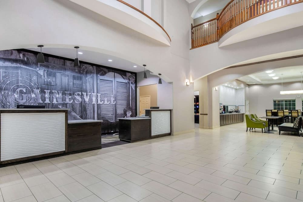 La Quinta Inn & Suites by Wyndham Gainesville property views in Gainesville, TX — gallery photo 3