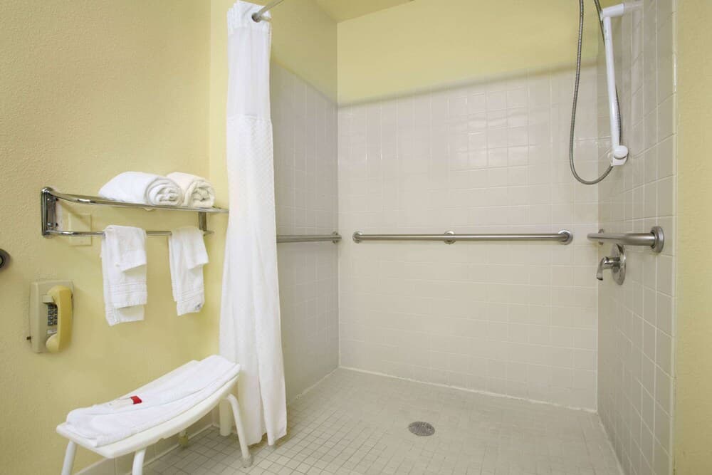 Super 8 by Wyndham Lynchburg VA property views in Lynchburg, VA — gallery photo 3