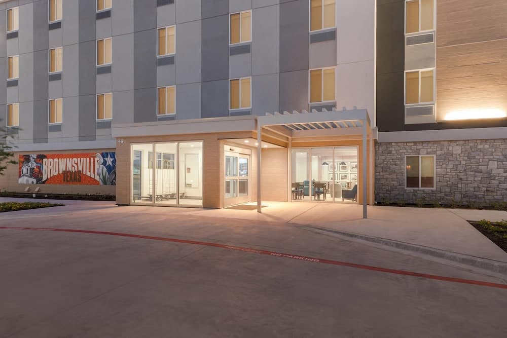 Everhome Suites Brownsville gallery photo in Brownsville, TX — image 54